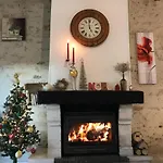 Du Rossignol A 5 Minutes Du Chateau De La Citardiere Et A 14 Minutes Du Chateau De Bourneau