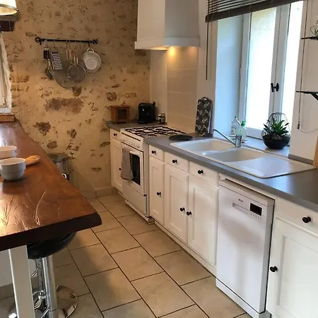 Du Rossignol Entre Et Foret Holiday home *
