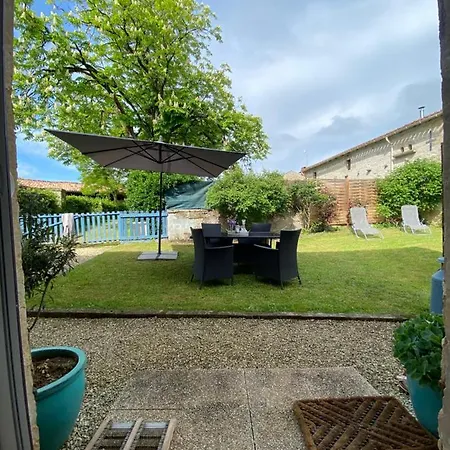 Holiday home Du Rossignol Entre Et Foret Mervent