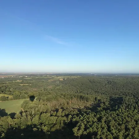 Du Rossignol A 5 Minutes Du Chateau De La Citardiere Et A 14 Minutes Du Chateau De Bourneau *