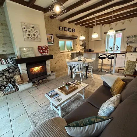 Du Rossignol Entre Et Forêt Hébergement de vacances *