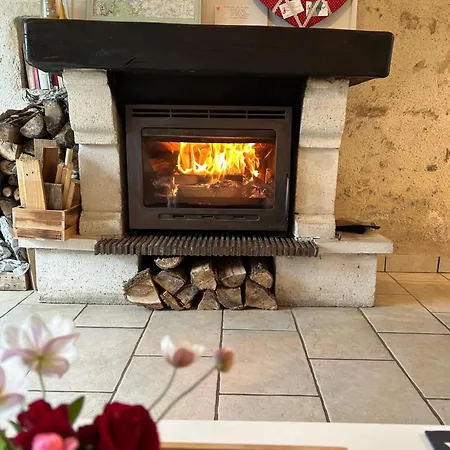 Du Rossignol A 5 Minutes Du Chateau De La Citardiere Et A 14 Minutes Du Chateau De Bourneau *