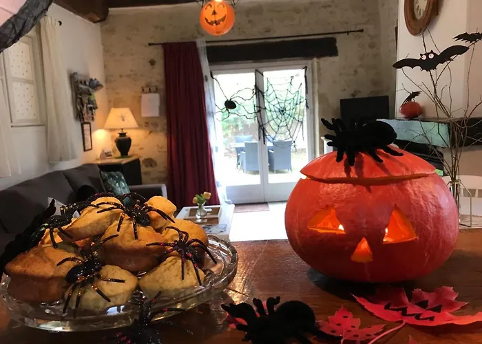 Du Rossignol A 5 Minutes Du Chateau De La Citardiere Et A 14 Minutes Du Chateau De Bourneau Feriehus