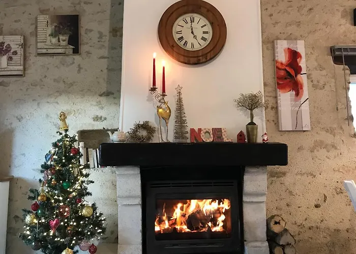 Du Rossignol A 5 Minutes Du Chateau De La Citardiere Et A 14 Minutes Du Chateau De Bourneau