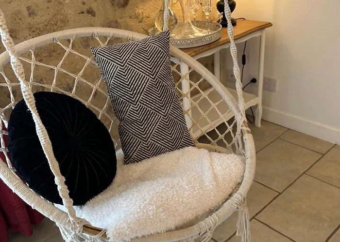 Du Rossignol A 5 Minutes Du Chateau De La Citardiere Et A 14 Minutes Du Chateau De Bourneau * Mervent